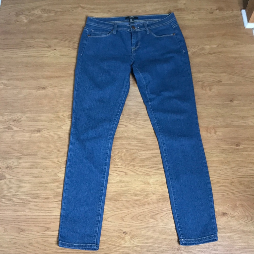 Forever 21 Straight Leg Blue Jeans Light size 27